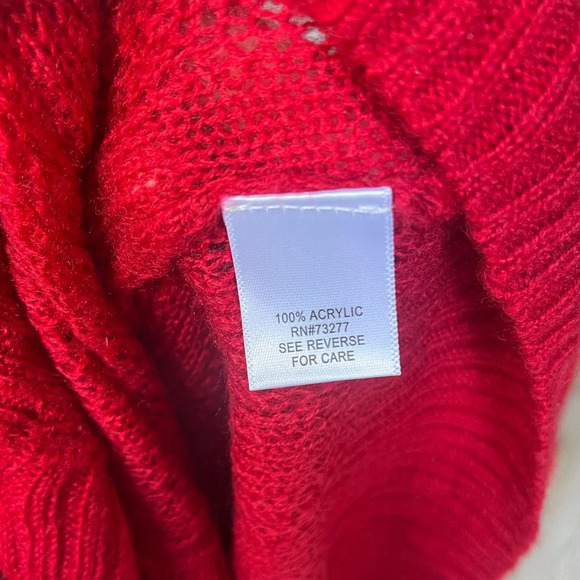 Sonoma Cardigan button closure size small  
Red - Picture 6 of 6
